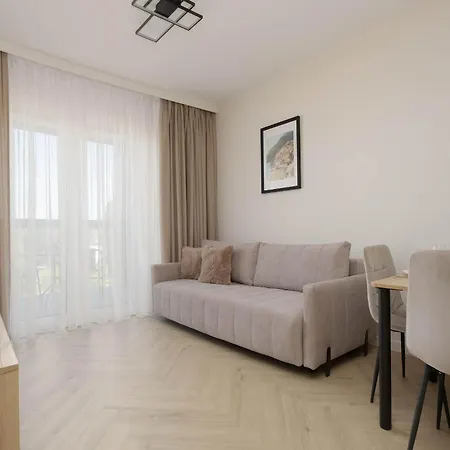 Apartment Cozy With A Balcony And Parking By Renters *