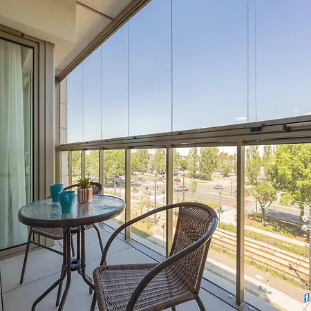 Apartment Cozy With A Balcony And Parking By Renters